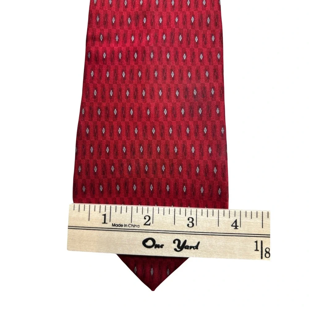 Zylos George Machado Mens Red Geometric‎ Diamond Silk Necktie 3.75 Inch Width